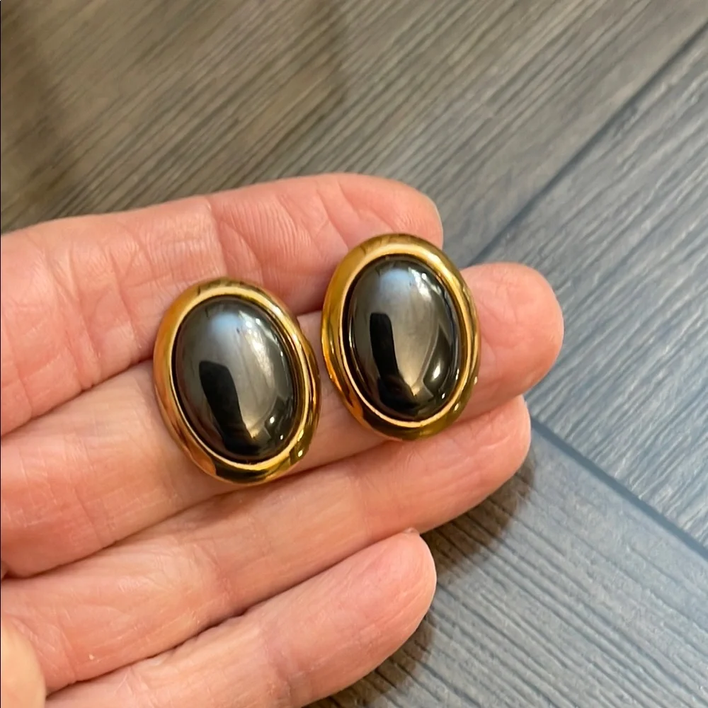 Vintage Hematite Elegant Gold Frame and Black Oval Earrings